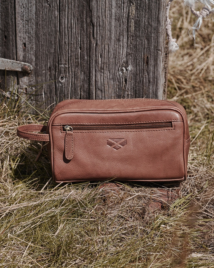 Hoggs Of Fife Monarch Leather Wash Bag Whisky